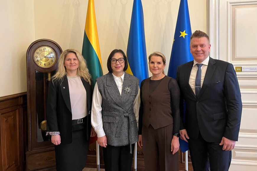 Kultūros ministerijos nuotr./Iš kairės: Renata Kurmin, Rima Popovienė, Anna Kuznecovienė ir Aleksandras Brokas