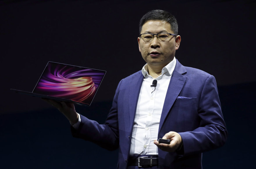 „Scanpix“/AP nuotr./„Huawei MateBook X Pro“ kompiuteris