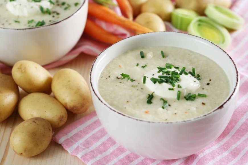 Pertrinta bulvių ir porų sriuba
