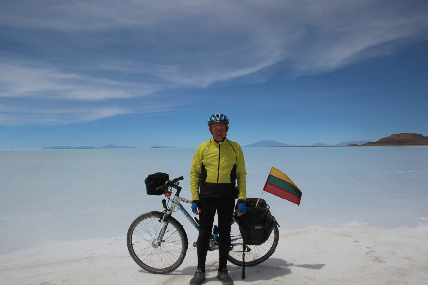 Asmeninio archyvo nuotr./Algirdas dviračiu numynė daugiau kaip 30 tūkst. km ir aplankė 41 šalį
