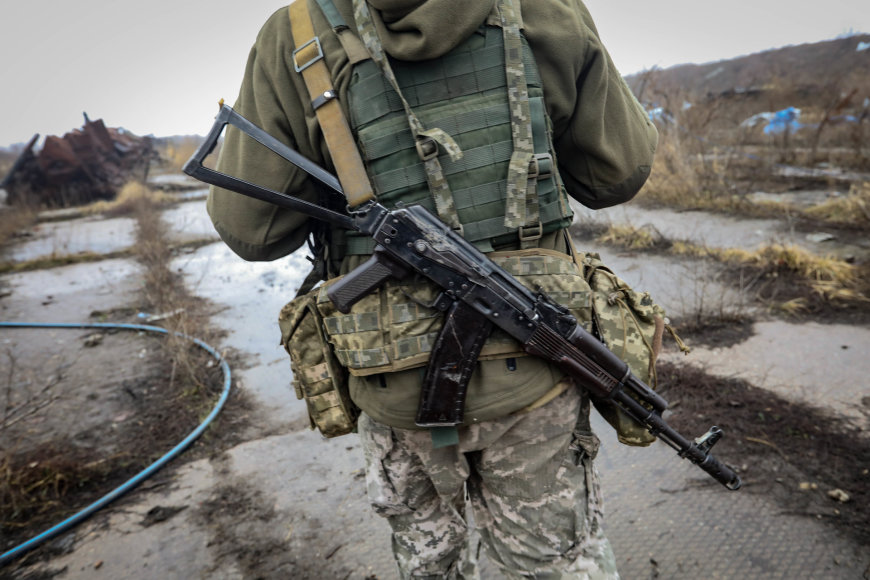 Vidmanto Balkūno / 15min nuotr./Ukrainos karių gyvenimas priešakinėse fronto linijose 