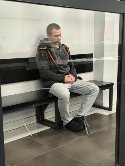 Karolinos Stažytės nuotr./Karolis Rudžionis teisme