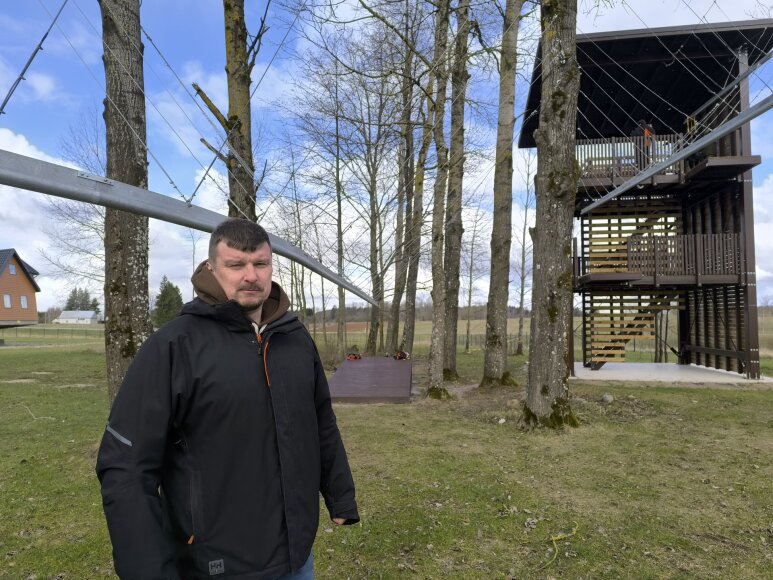 Karolinos Stažytės nuotr./Pramogų parko Anykščiuose įkūrėjas Deividas Dilys