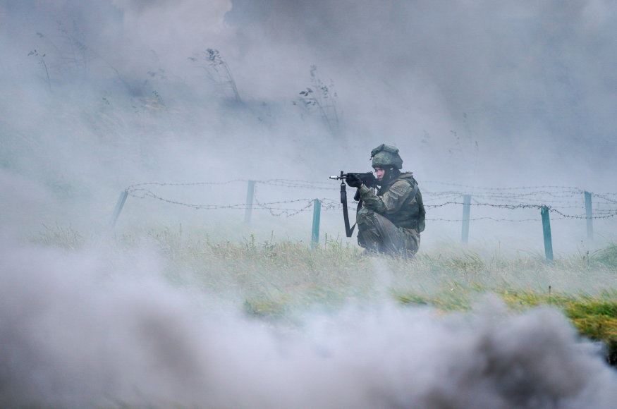„Reuters“/„Scanpix“ nuotr./Rusijos kariai per pratybas