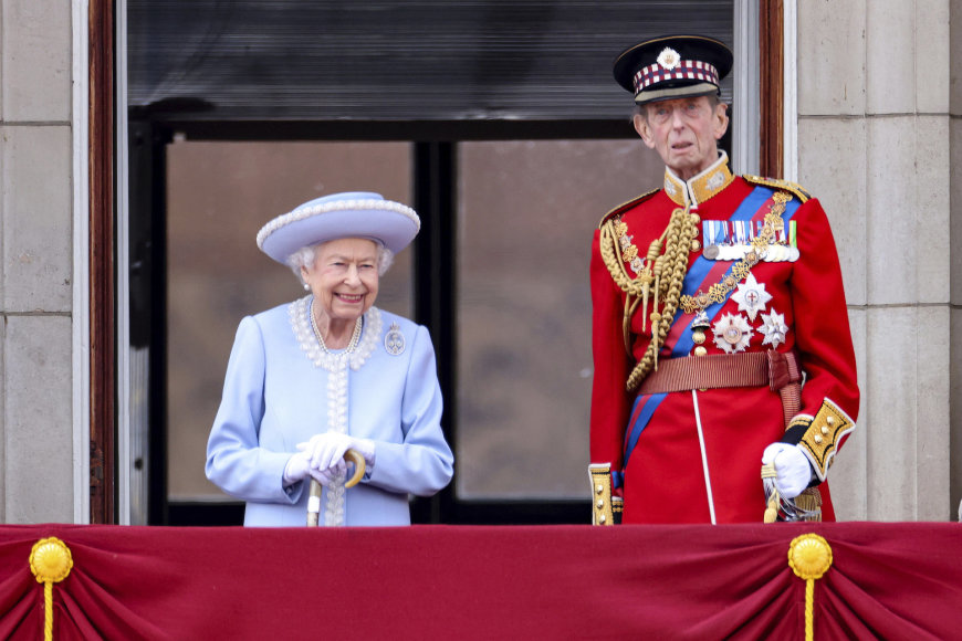 „Scanpix“/AP nuotr./Karalienė Elžbieta II ir Kento kunigaikštis – princas Edwardas
