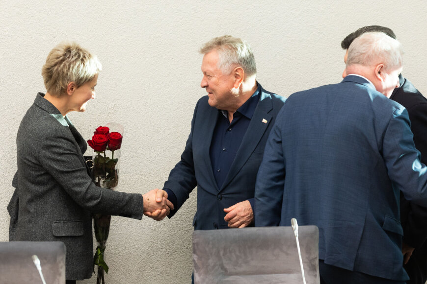 Roberto Riabovo / BNS nuotr./Balsavimas dėl pritarimo Nidos Grunskienės skyrimui Lietuvos Respublikos generaline prokurore