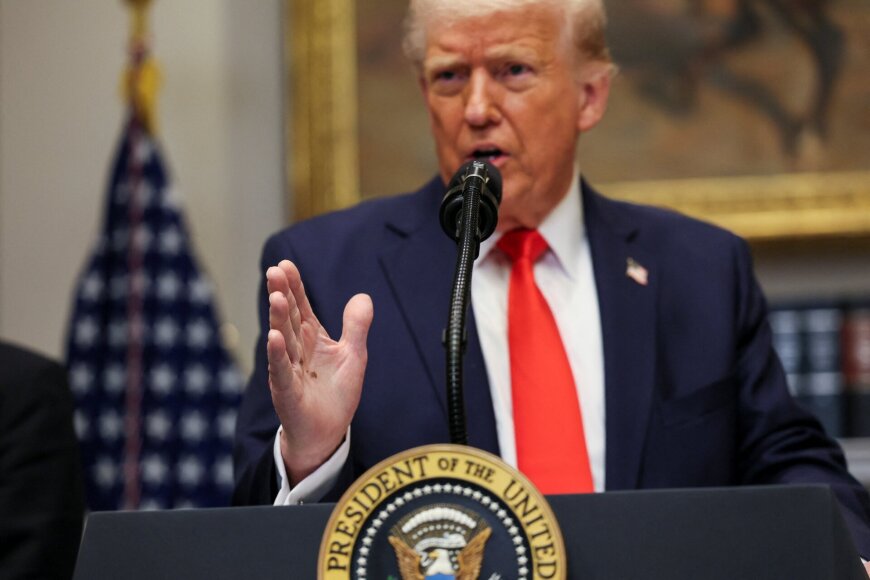 D. Trumpas / Leah Millis / REUTERS