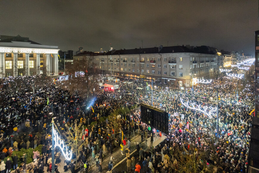 Toliau tęsiasi protestas „Šalin rankas nuo laisvo žodžio!“ / Robertas Riabovas nuotr.