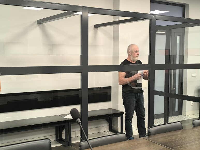 Karolinos Stažytės nuotr./Kaltinamasis Vigintas Arbačauskas teisme