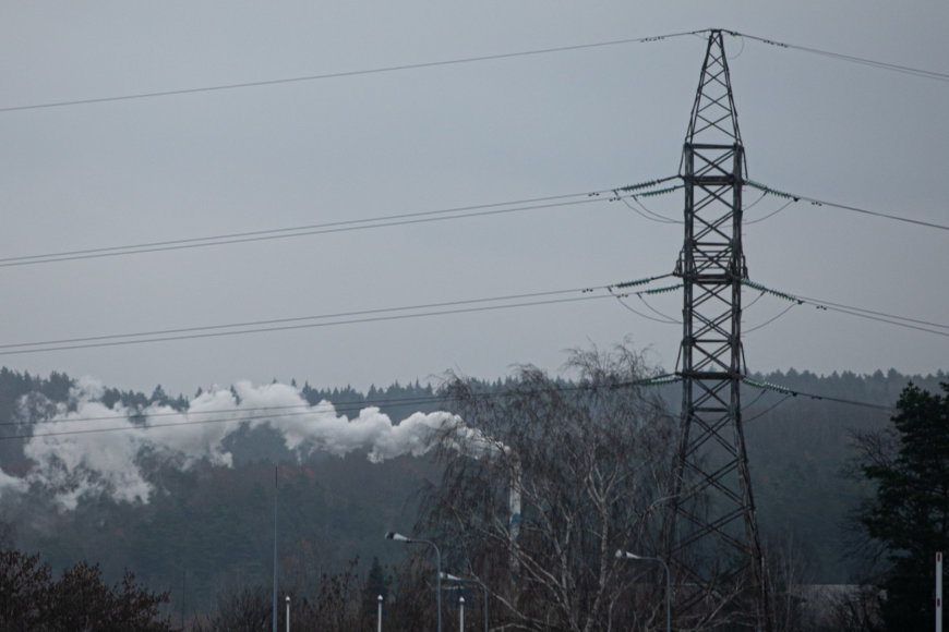 Photo by Julius Kalinskas / 15min / High voltage cables