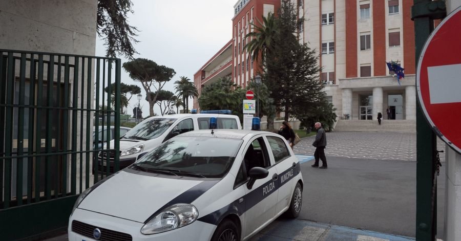 Auto si schianta su gruppo di viaggiatori in Italia: sei turisti uccisi, arrestato conducente ubriaco