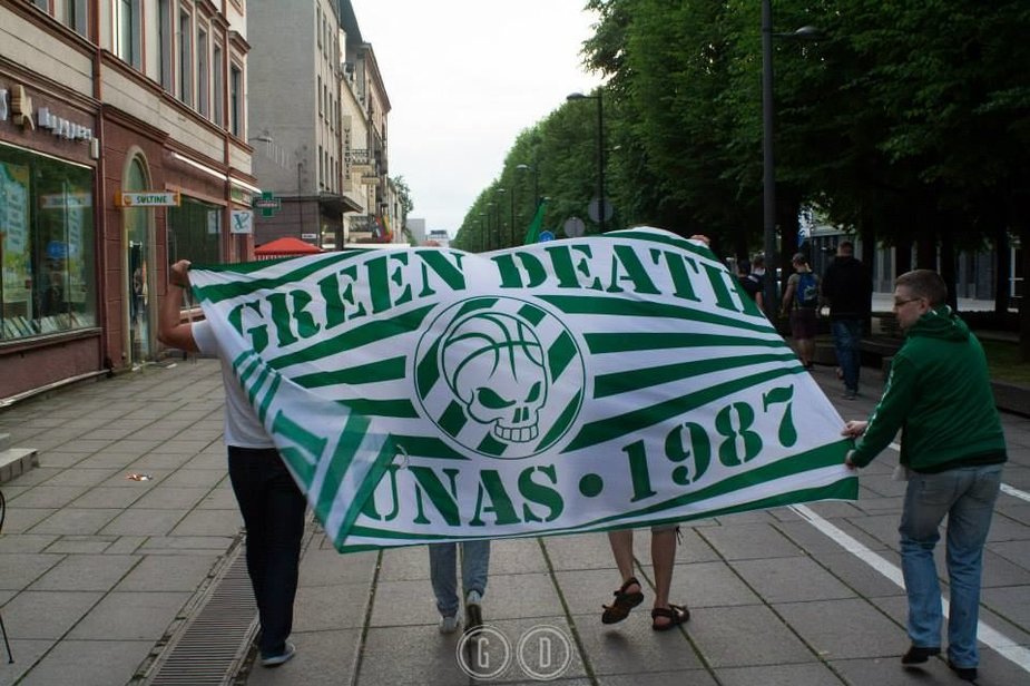 Fanų klubo „Green Death“ nuotr./„Žalgirio“ fanai pasakė, ko komandai trūko praėjusį sezoną