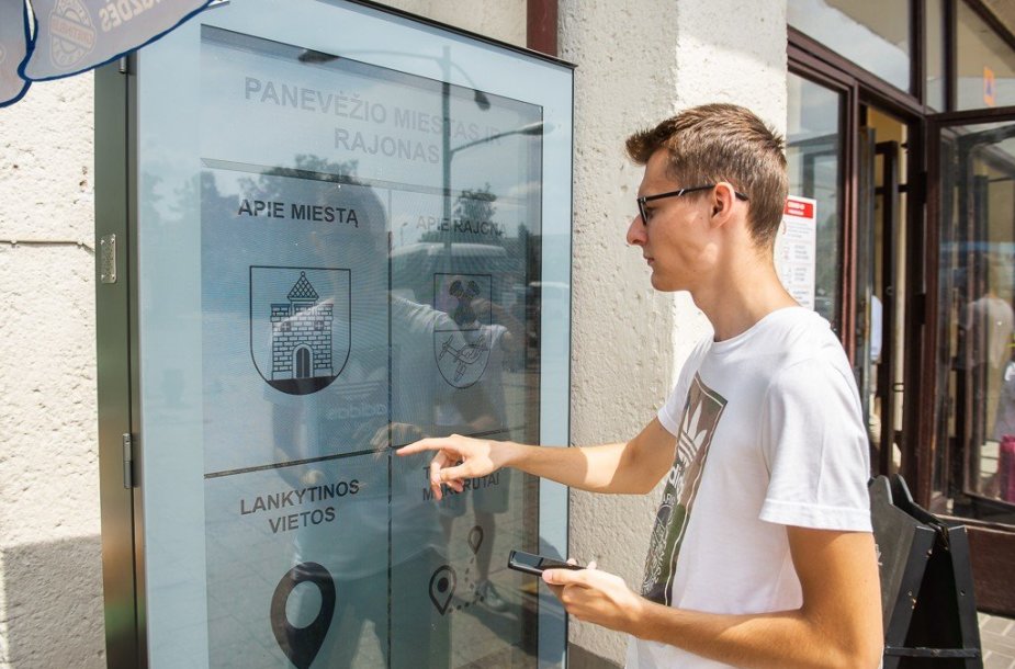 Panevėžys pasitinka turistus interaktyviai: įrengė naujovę Autobusų stotyje