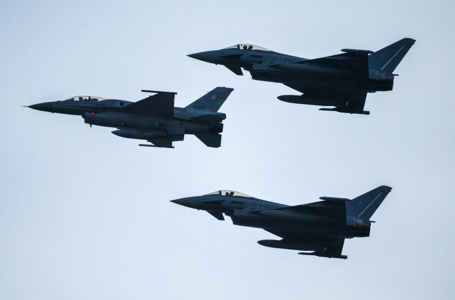 Lenkijos naikintuvai F-16 „Fighting Falcon“