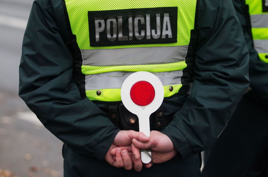 Vilniaus policija gaudė A juostą užimančius automobilių vairuotojus
