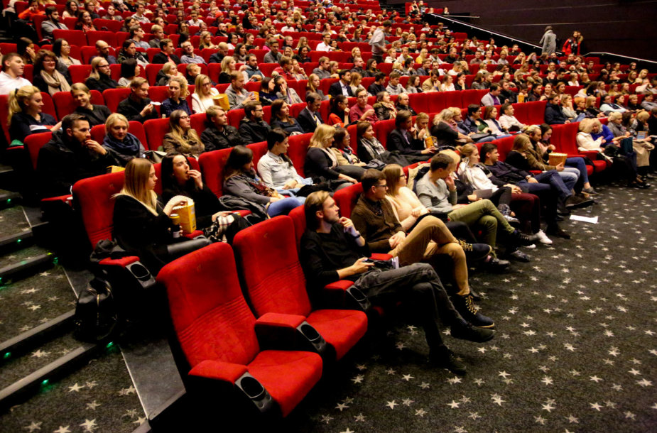 Vilniaus kino teatre pradedamos rodyti Kanų liūtų reklamos 