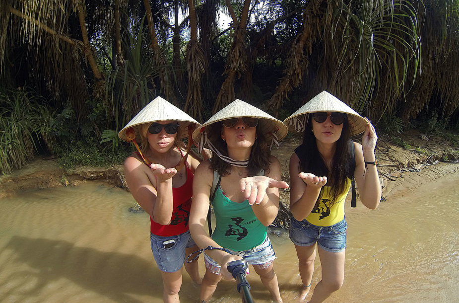 Liucija, Inga ir Kristina Vietname