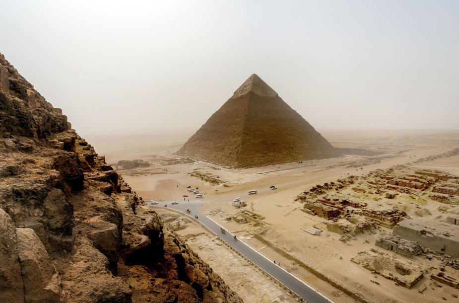 Egipto Didžiojoje piramidėje atrasta „lėktuvo dydžio“ ertmė, skelbia mokslininkai