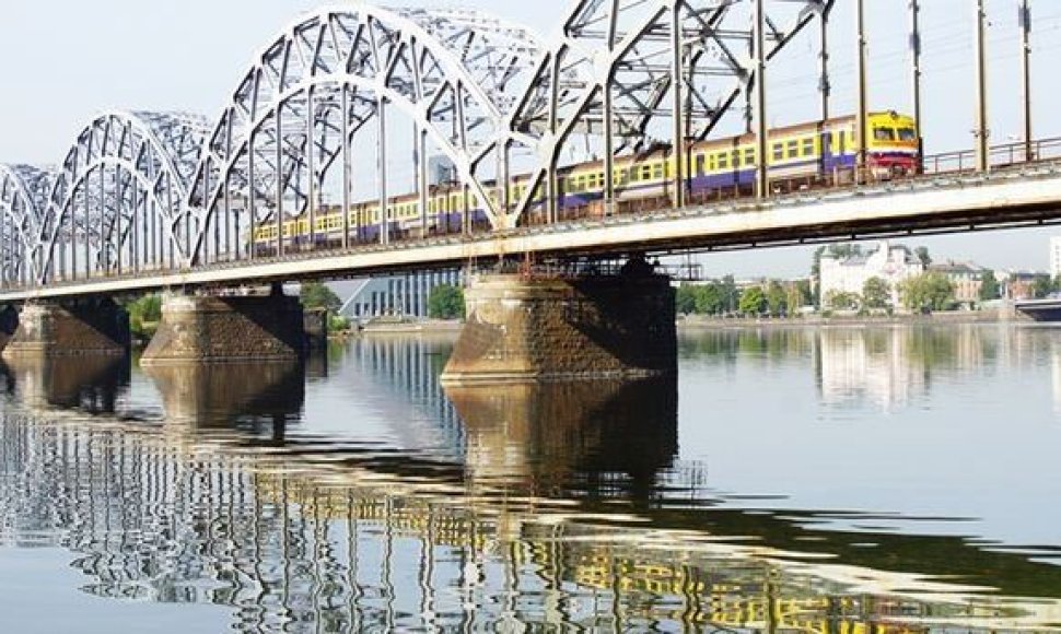 Rygoje paskelbtas atviras naujo tilto ir stoties plėtros konkursas