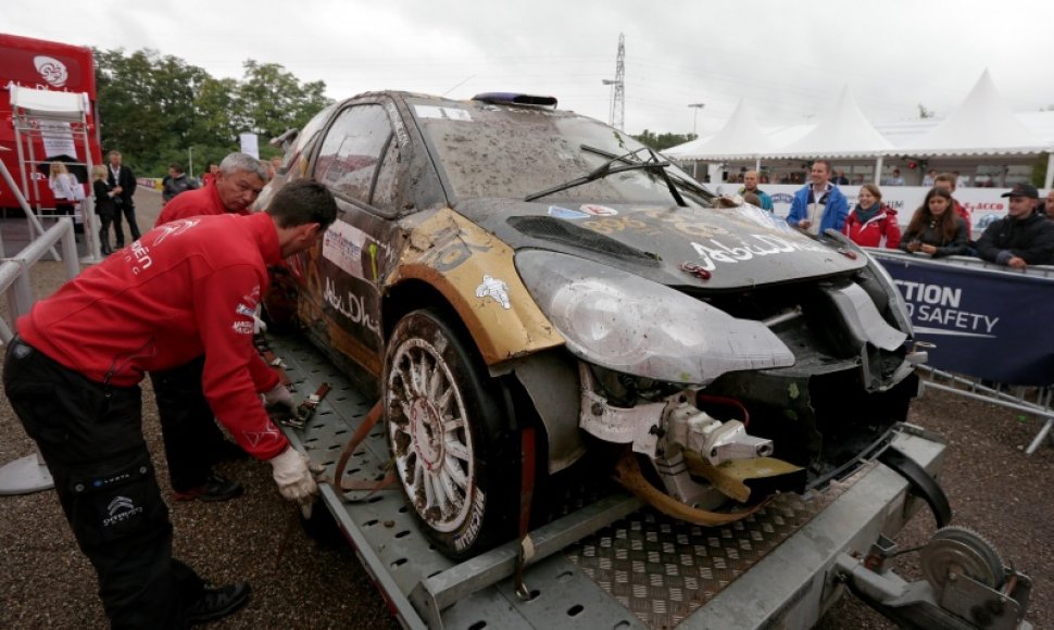 Sebastieno Loebo „Citroen DS3 WRC“ po avarijos