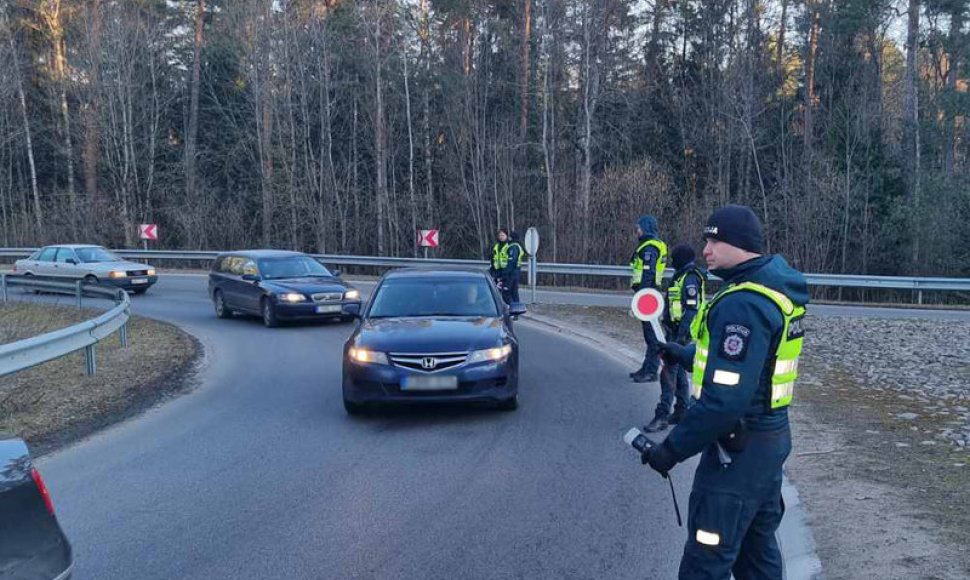 Tris paras Vilniaus apskrityje vyko vairuotojų blaivumo patikros