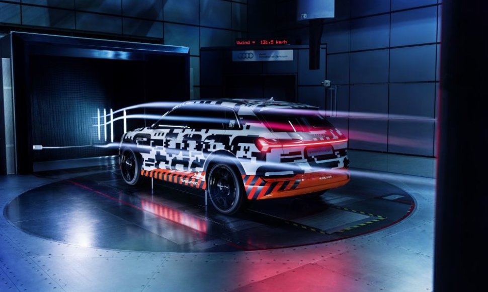 „Audi e-tron“