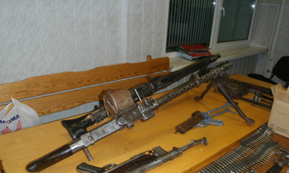 Vilniaus r. rastas ginklų arsenalas