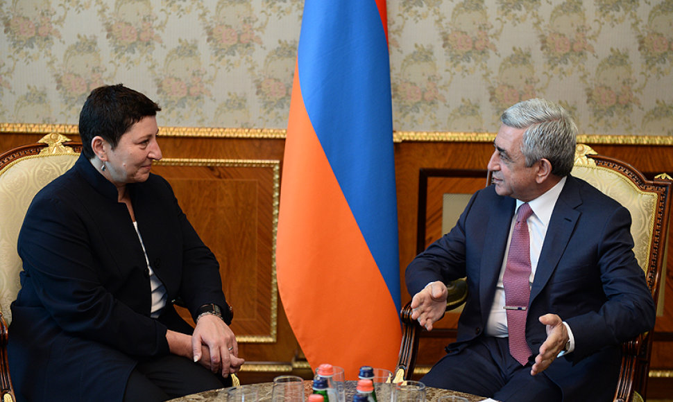 Seimo liberalė Dalia Kuodytė Jerevane kalbasi su Armėnijos prezidentu Seržu Sarkisianu