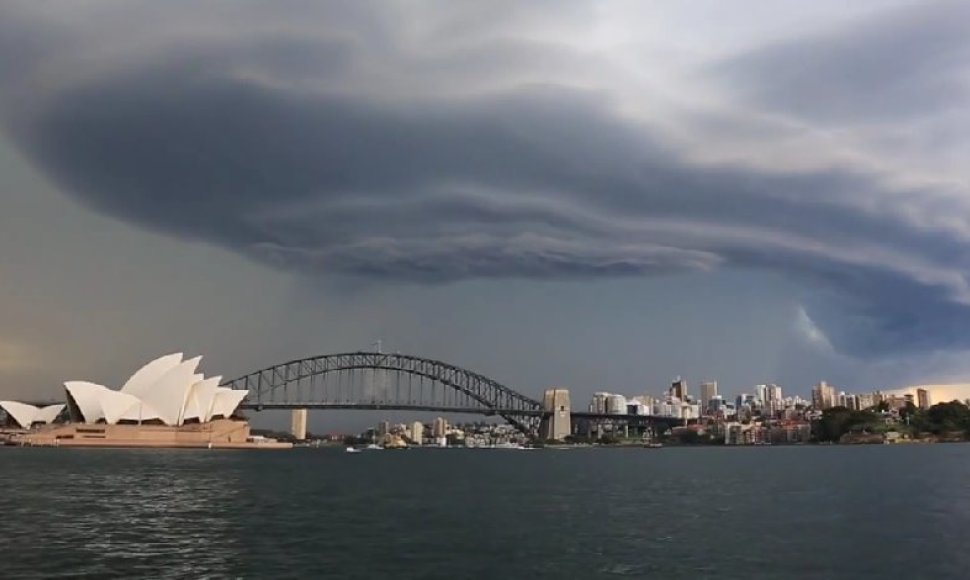 Sukūrinės audros superakis Australijoje