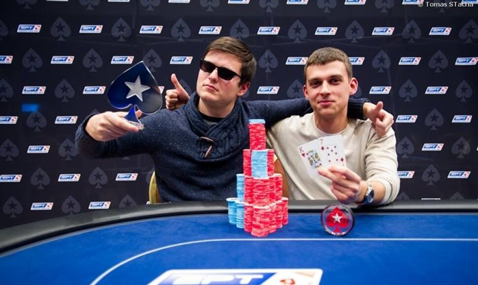 EPT &scaron;alutinio turnyro laimėtojas Laurynas Levinskas (kairėje) / PokerStars.net nuotr.