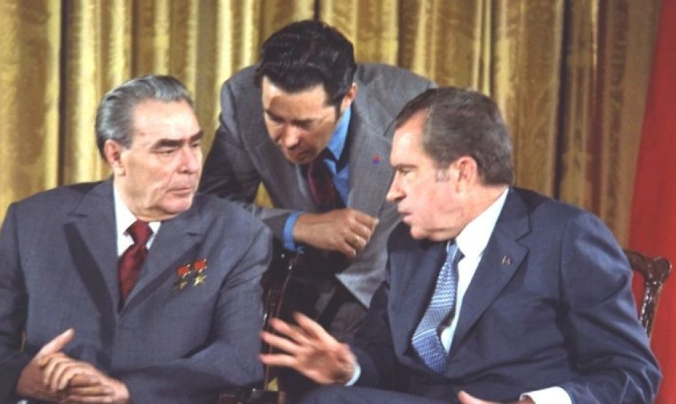 Viktoras Suchodrevas (centre) su Leonidu Brežnevu ir Richardu Nixonu