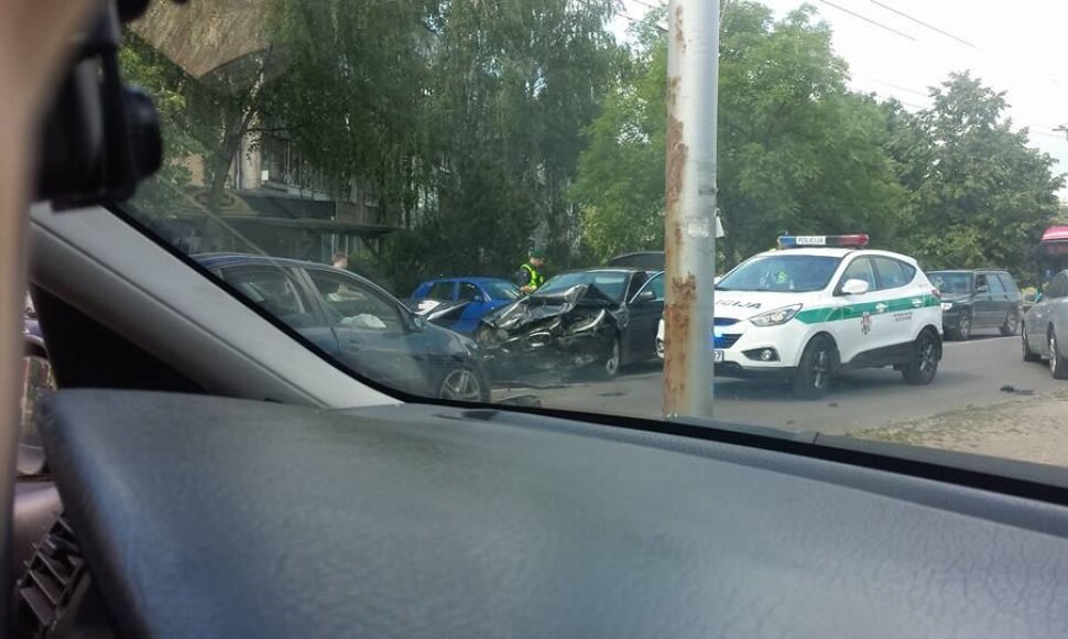 Avarija Neries krantinėje