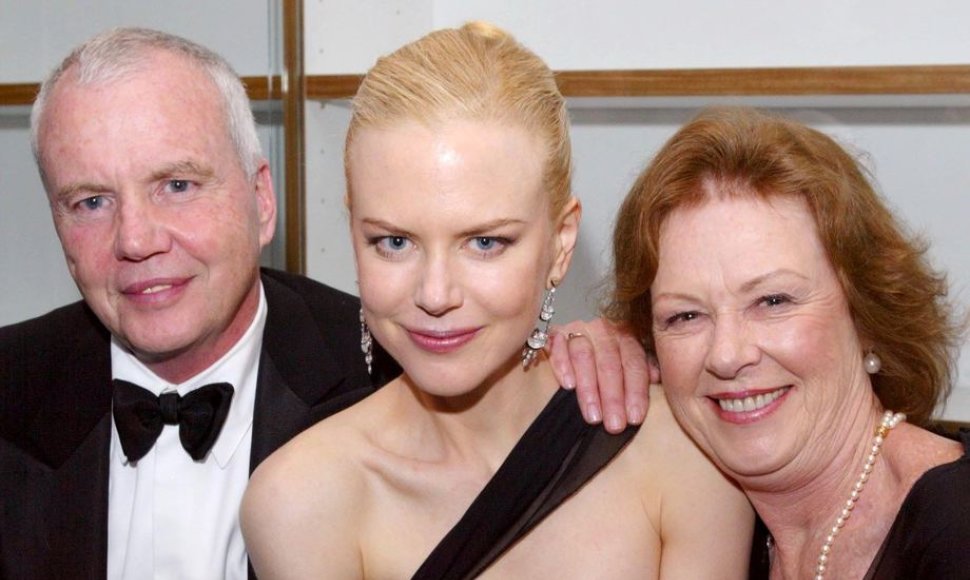 Nicole Kidman su tėvais Antony ir Janelle (2003 m.)