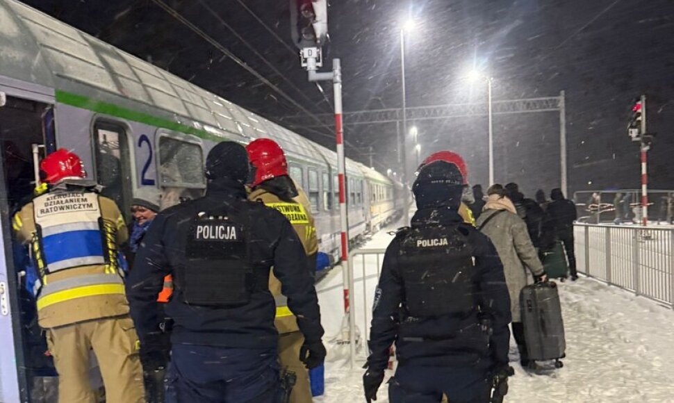 Keleivių persodinimo iš sugedusio traukinio operacija Lenkijoje