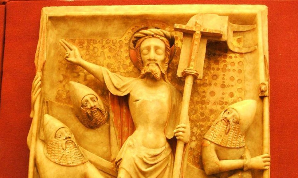 XIV a. bareljefas, kuriame Kristus žengia per romėnų karį