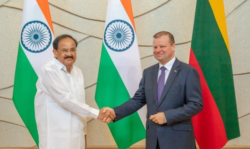 Saulius Skvernelis pirmadienį Vilniuje susitiko su Indijos viceprezidentu Venkaiah Naidu