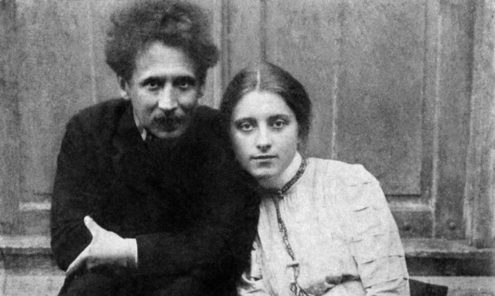 Mikalojus Konstantinas Čiurlionis ir Sofija Kymantaitė. Privati Džiugo Palukaičio kolekcija.