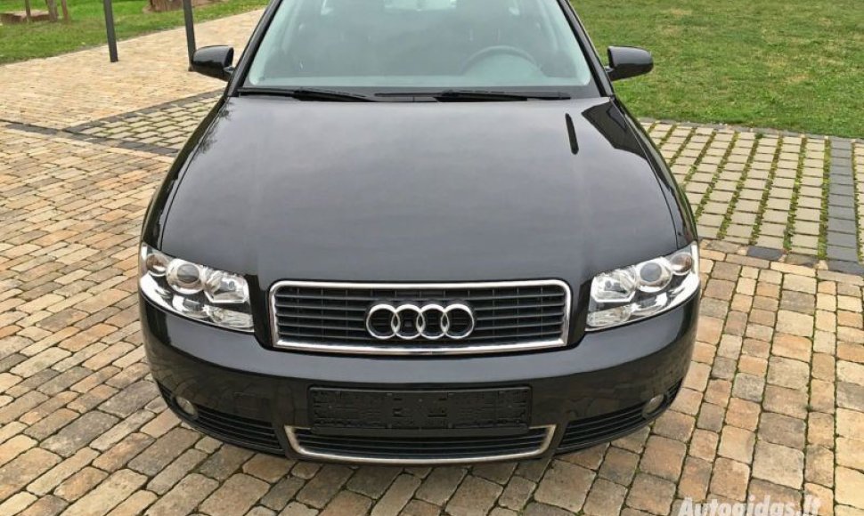 Parduodamas „Audi A4“ automobilis