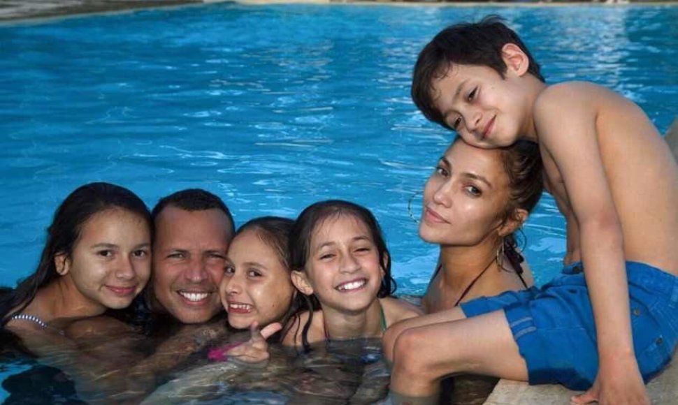 Jennifer Lopez ir Alexas Rodriguezas su vaikais