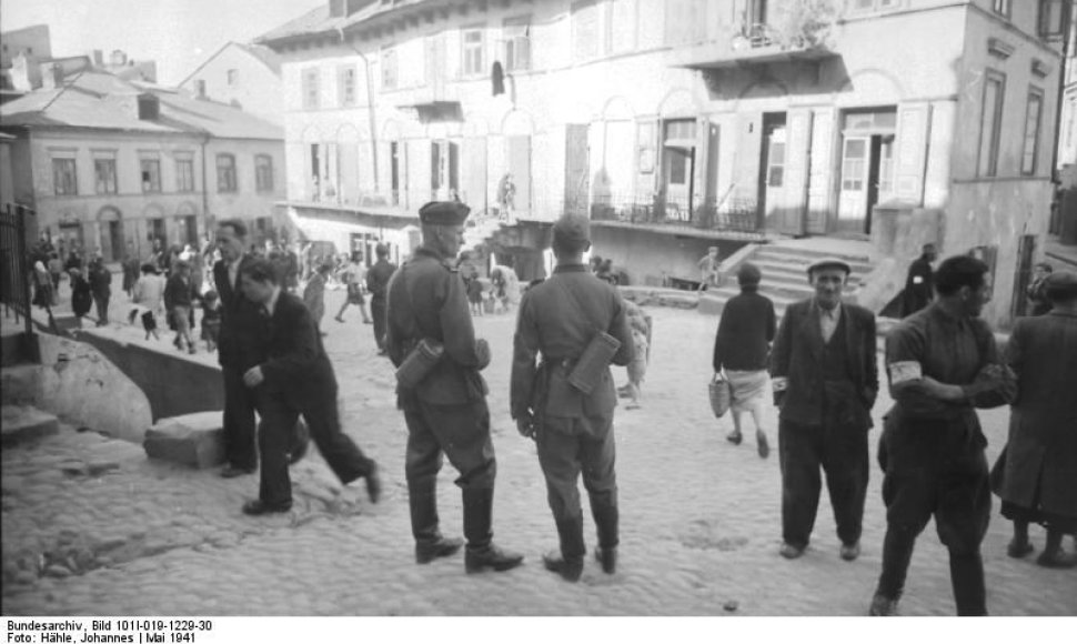 Vokiečių kariai Liublino gete (1941 m. gegužė)