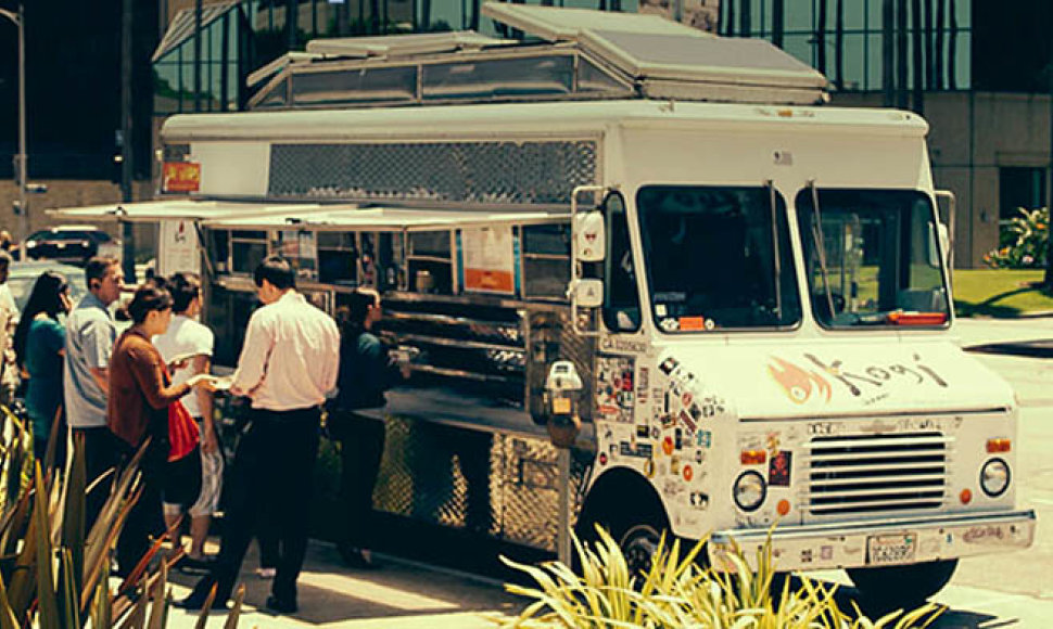 Populiarus maisto furgonų tinklas Los Andžele – „Kobi BBQ“