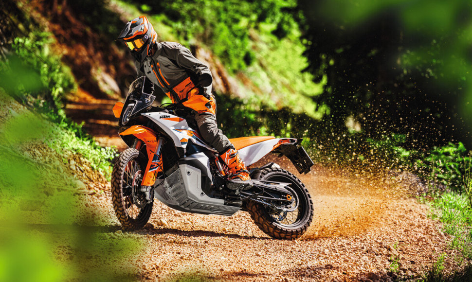 Metų motociklas: pretendentas „KTM 890 Adventure R“