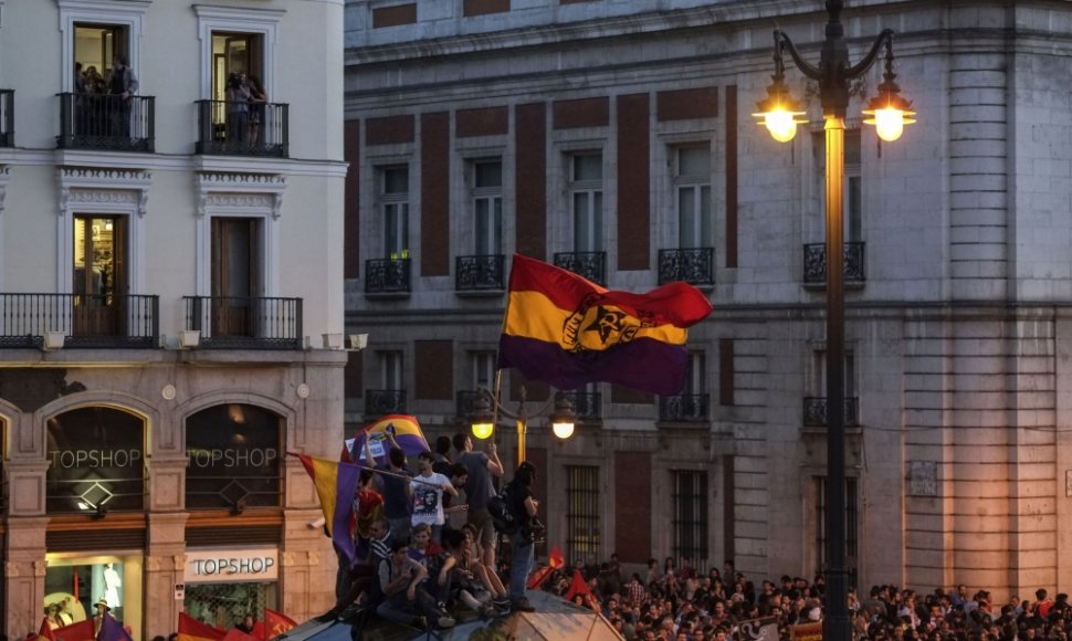 Ispanijos karaliui atsisakius sosto į Madrido gatves išėjo antimonarchistai