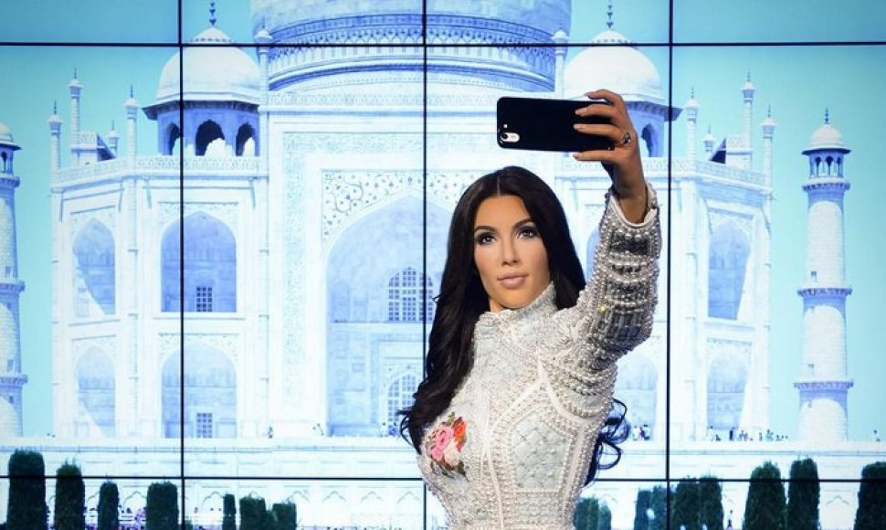 Vaškinė Kim Kardashian figūra