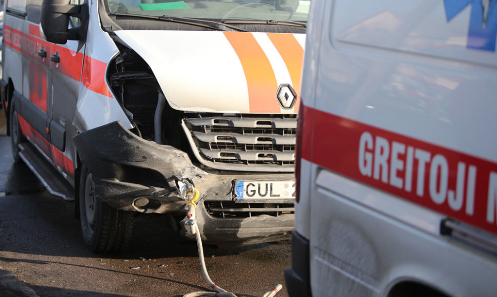 „BMW“ ir greitukės avarija