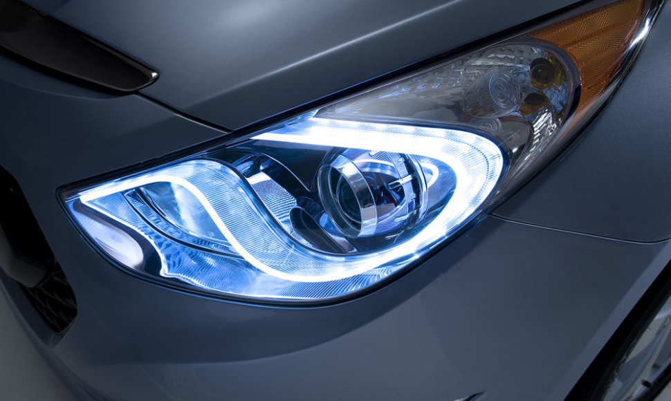 „Hyundai“ LED žibintas
