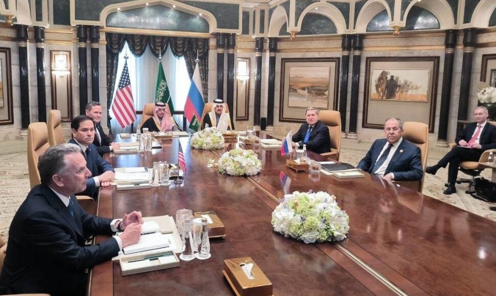 Derybos tarp JAV ir Rusijos Saudo Arabijoje