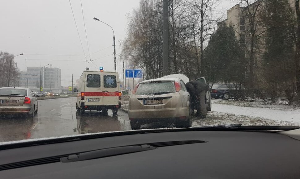 „Ford“ avarijos vietoje