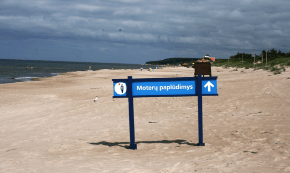 Moterų paplūdimiuose tyko pavojus susidurti su iškrypėliais.