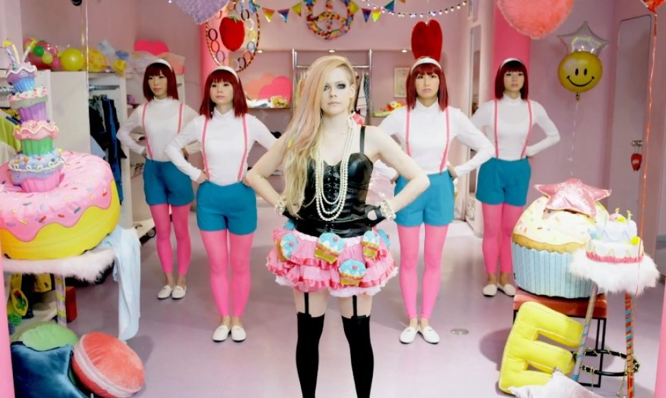 Avril Lavigne dainos „Hello Kitty“ vaizdo klipe
